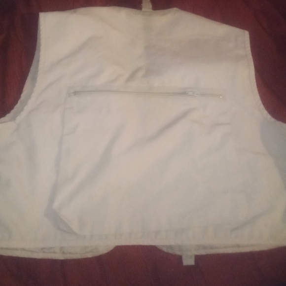 Fly Fishing Vest - Picture 3 of 3